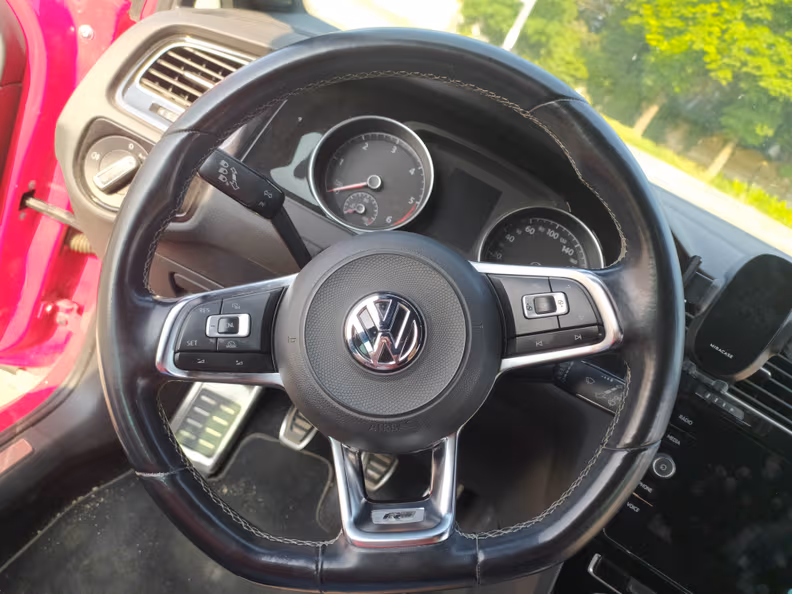 VW Golf - 43