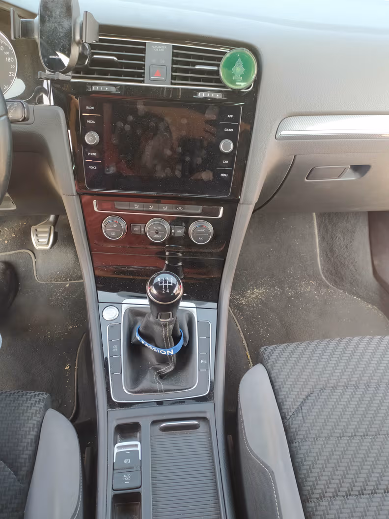 VW Golf - 8