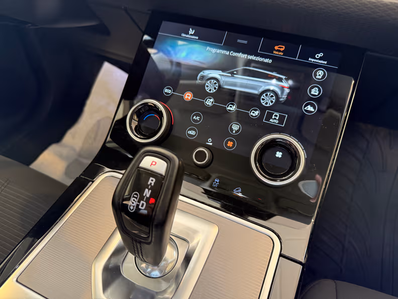 Land Rover Range Rover Evoque - 15