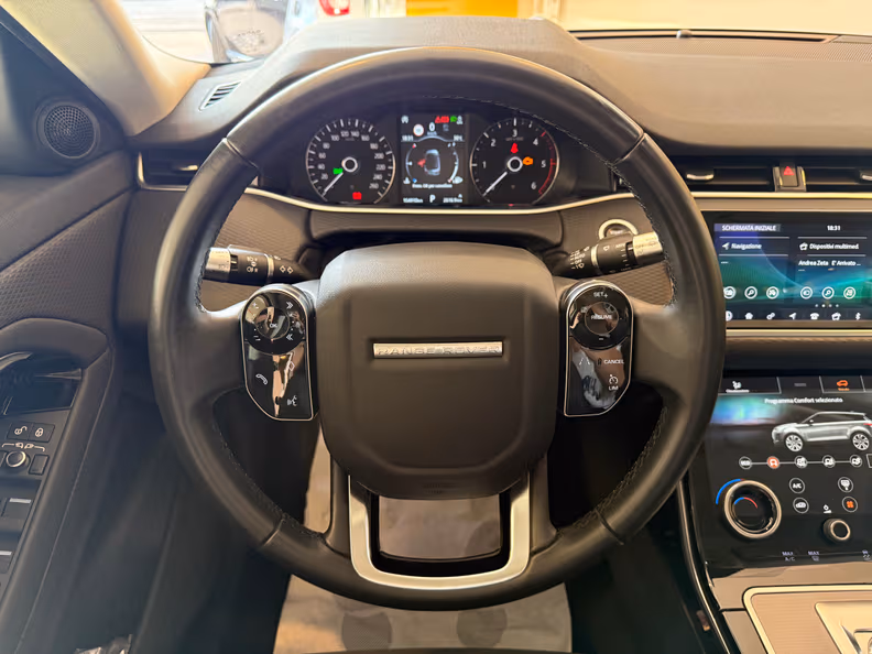 Land Rover Range Rover Evoque - 13