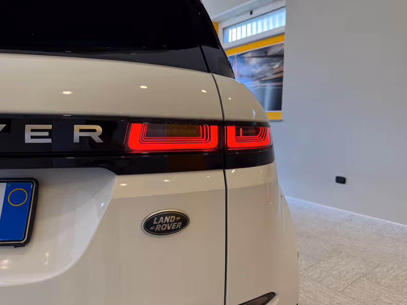 Land Rover Range Rover Evoque - 17