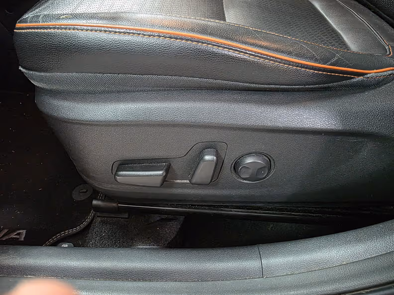 Hyundai Kona - 11