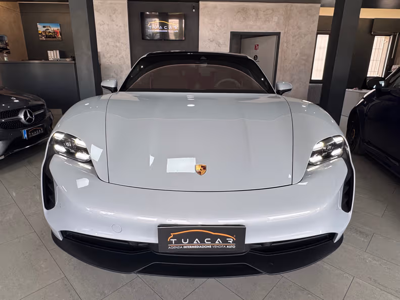 Porsche Taycan - 5