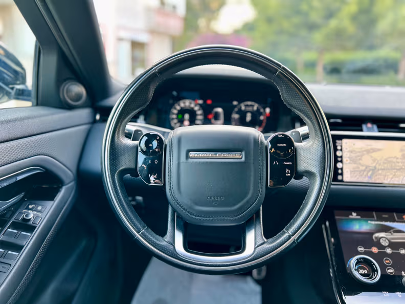 Land Rover Range Rover Evoque - 15