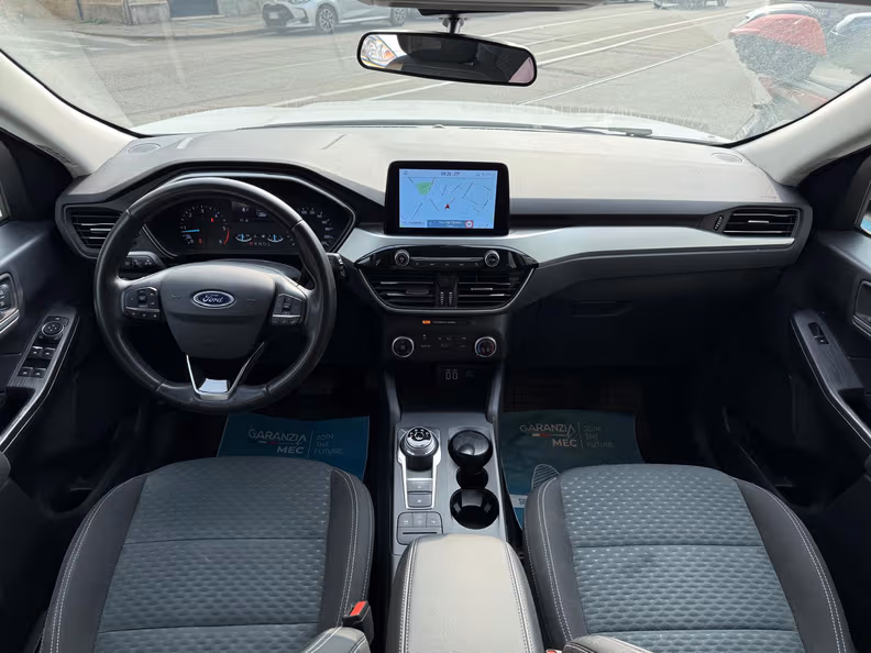 Ford Kuga - 11