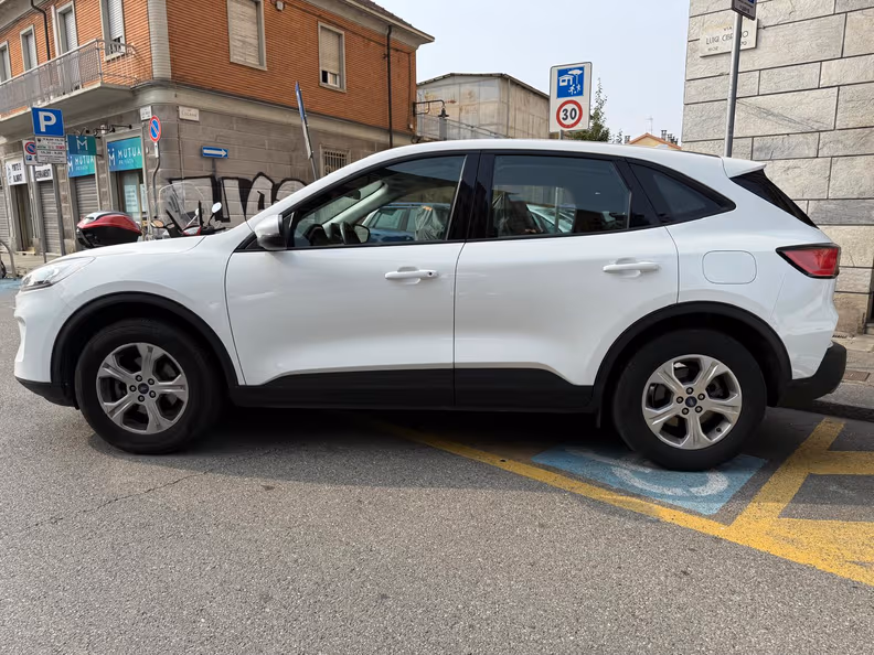 Ford Kuga - 4