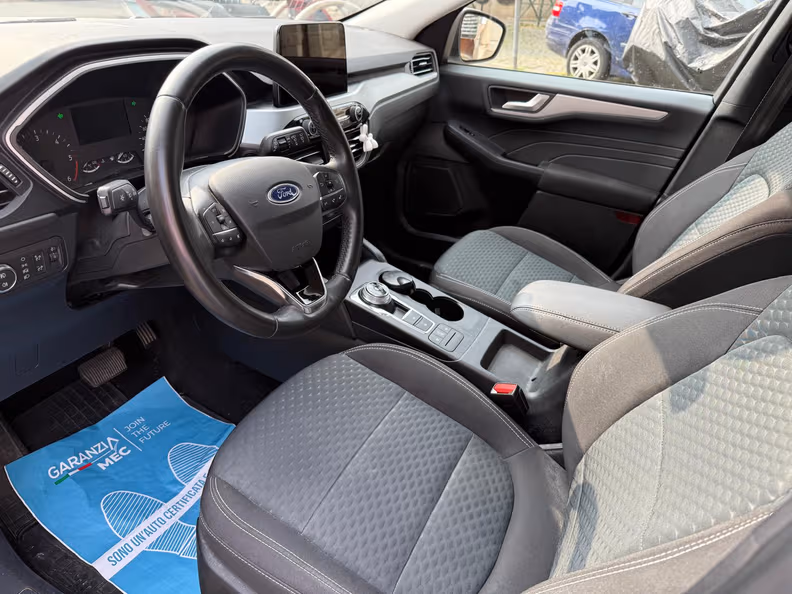 Ford Kuga - 22