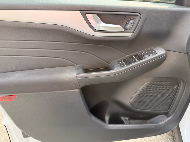 Ford Kuga - 28