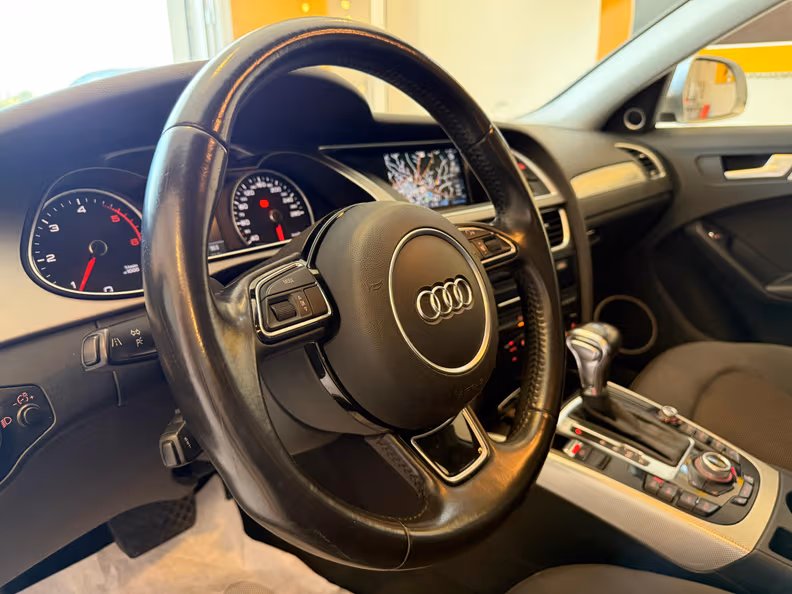 Audi A4 - 12