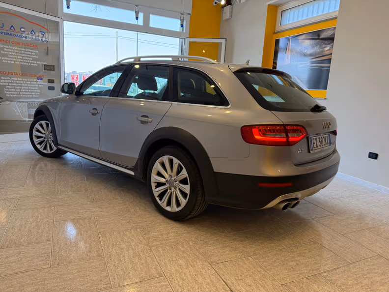 Audi A4 - 4