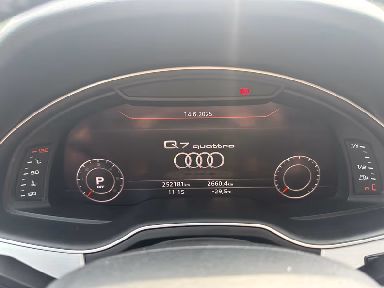 Audi Q7 - 11