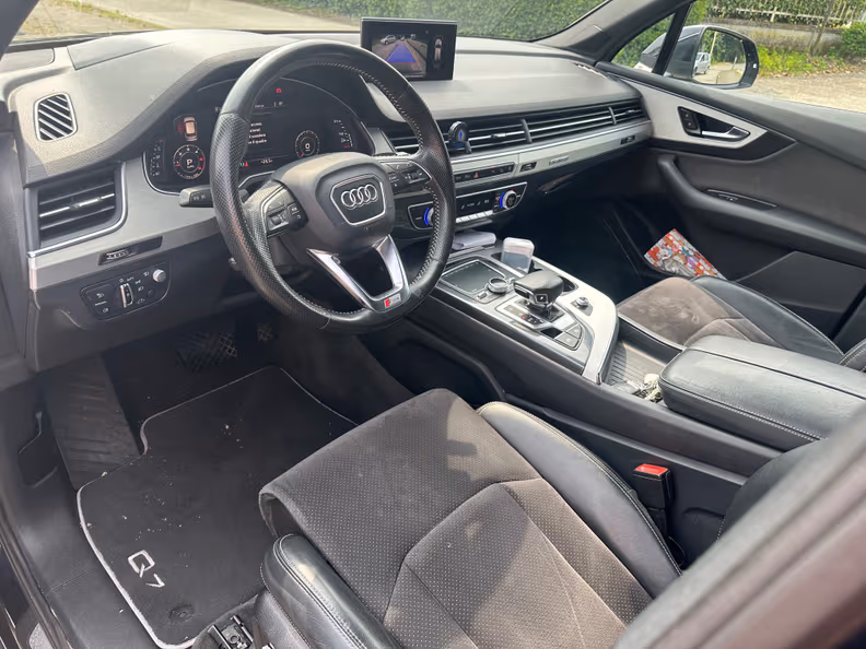 Audi Q7 - 9