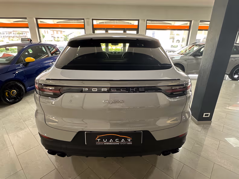 Porsche Cayenne - 4