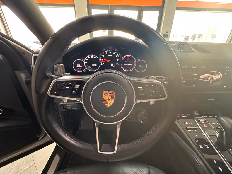 Porsche Cayenne - 9