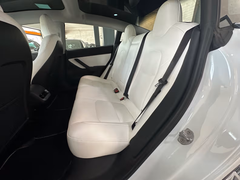 Tesla Model 3 - 14