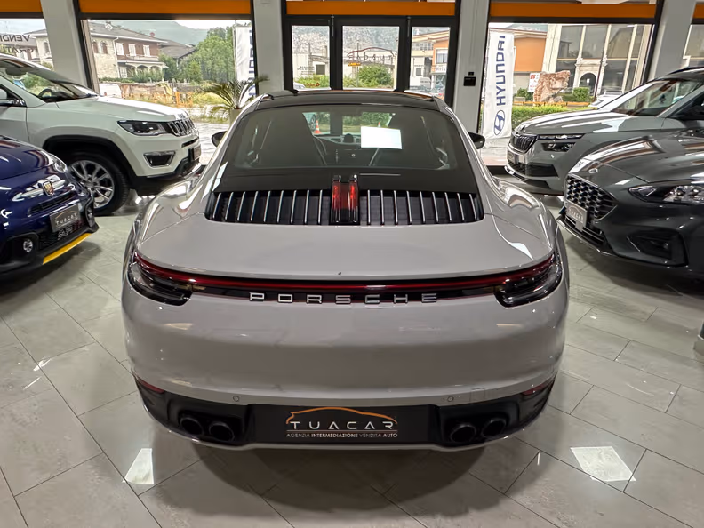 Porsche 911 - 4