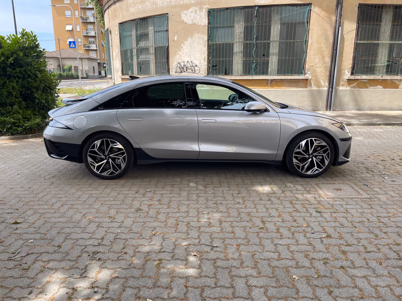 Hyundai IONIQ 6 - 4