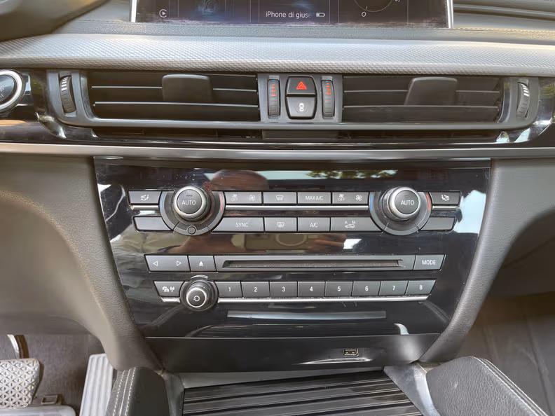 BMW X6 - 24