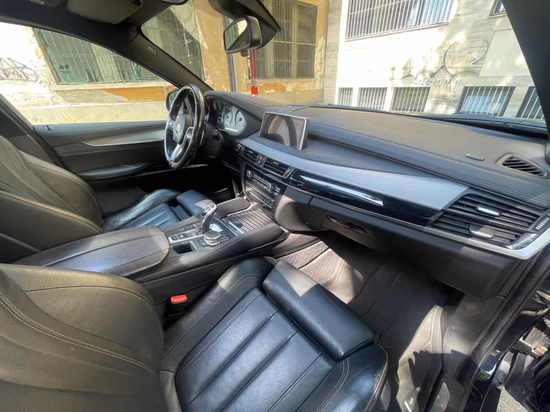 BMW X6 - 29