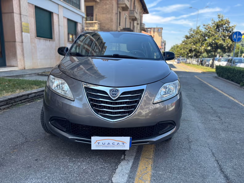 Lancia Ypsilon - 2