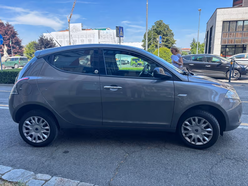 Lancia Ypsilon - 23