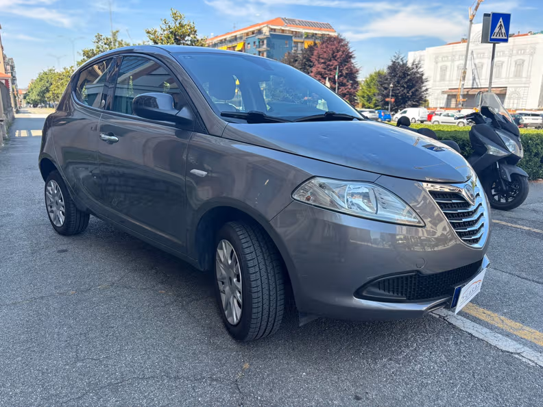 Lancia Ypsilon - 3