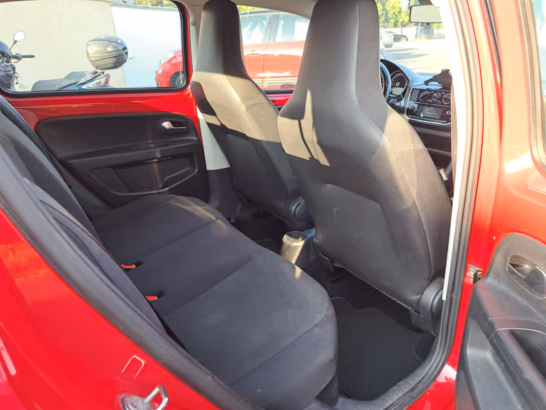 VW UP! - 25