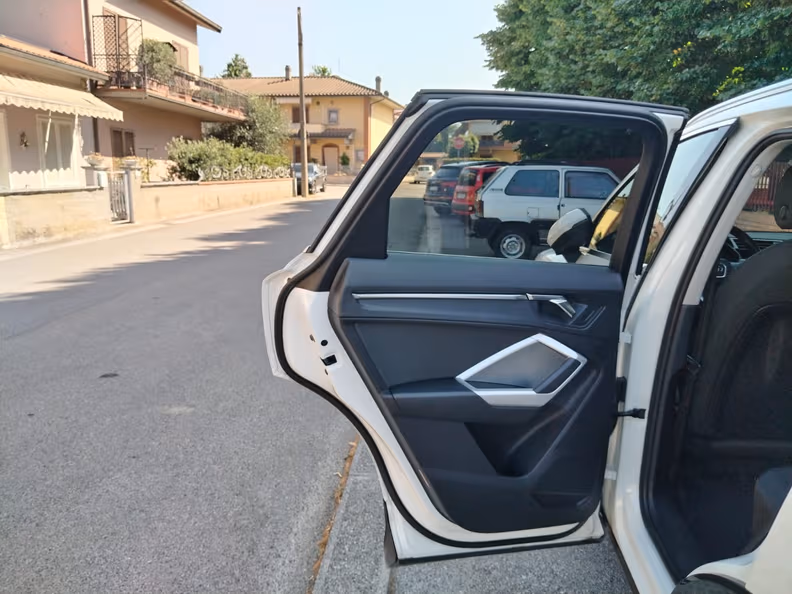 Audi Q3 - 30
