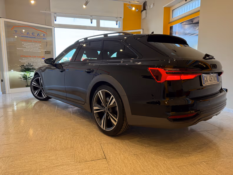 Audi A6 - 6