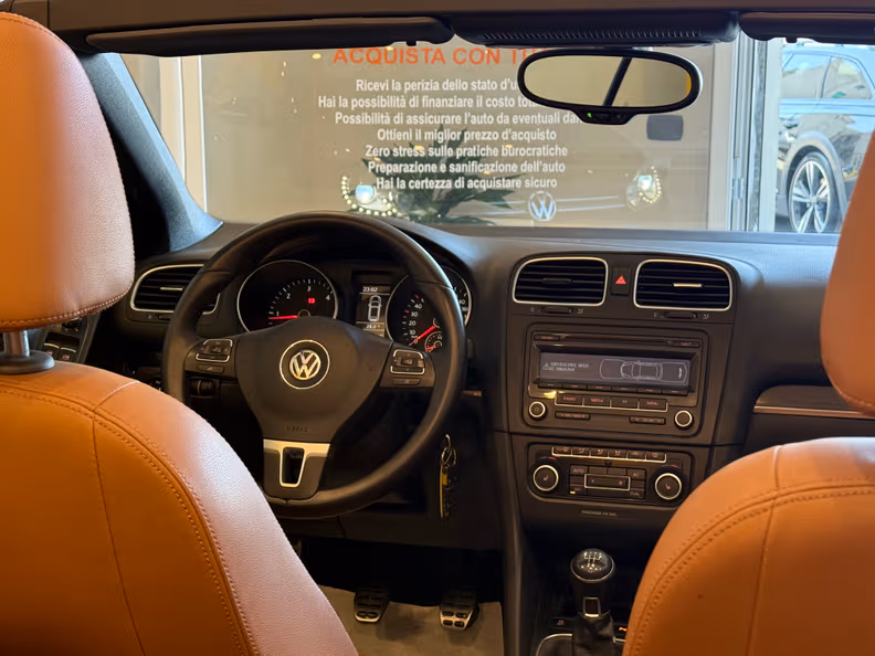 VW Golf - 12