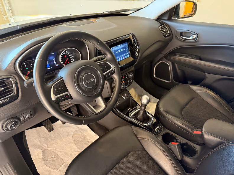 Jeep Compass - 12