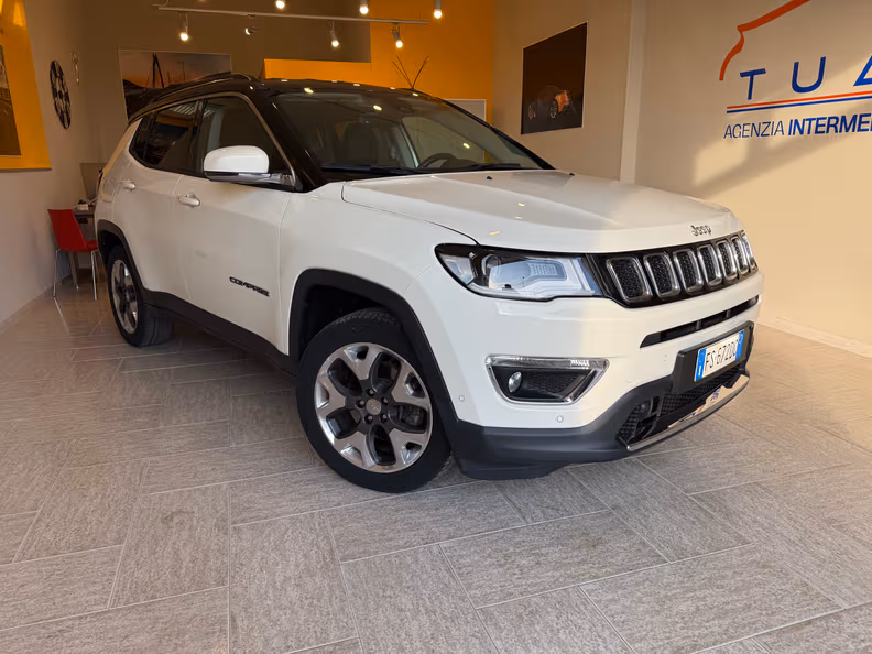 Jeep Compass - 4