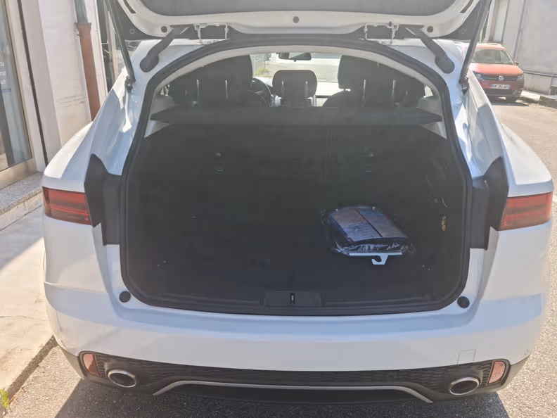 Jaguar E-Pace - 27
