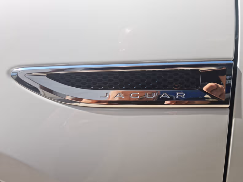 Jaguar E-Pace - 17