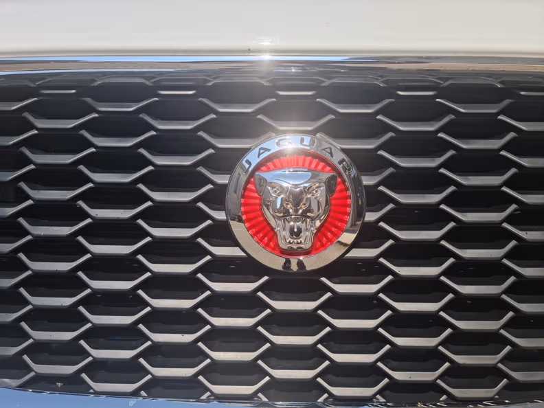 Jaguar E-Pace - 10