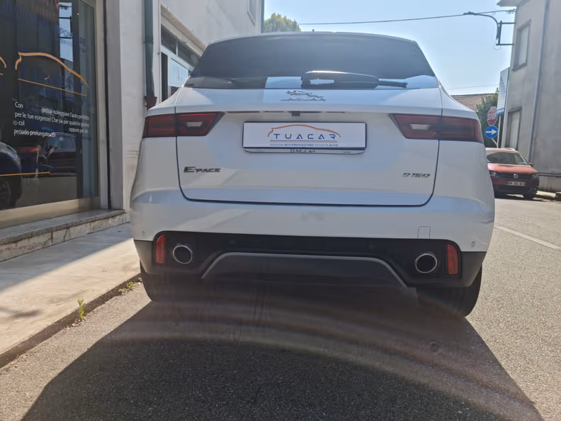 Jaguar E-Pace - 13