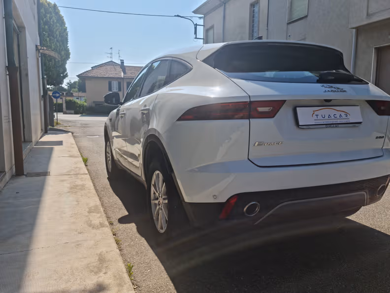Jaguar E-Pace - 15