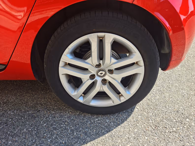 Renault Clio - 21