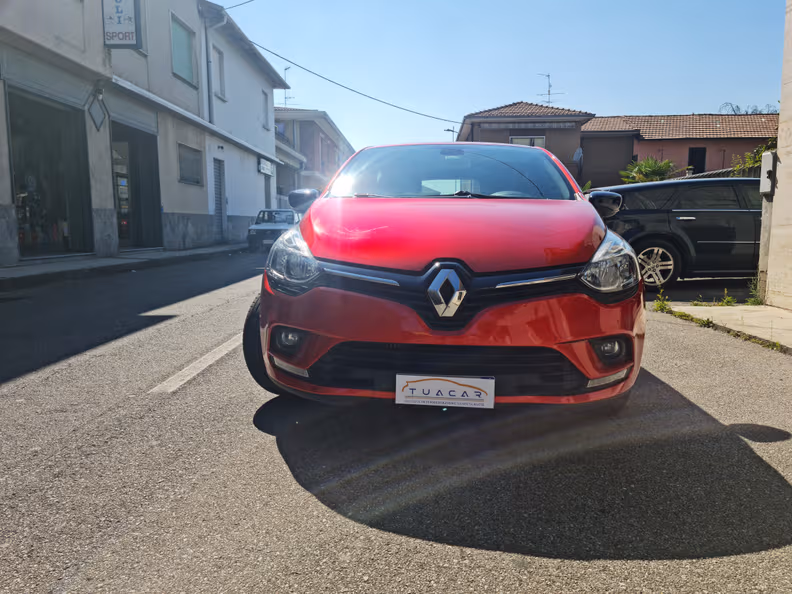 Renault Clio - 2