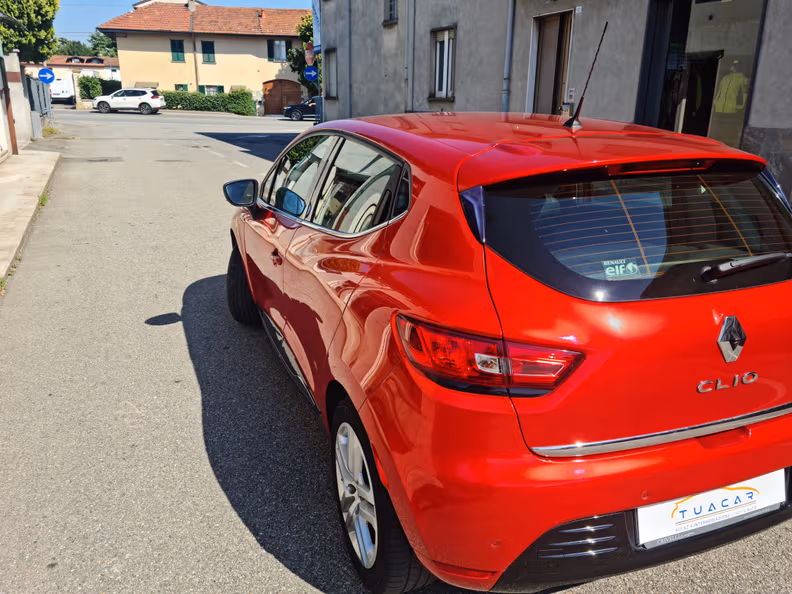 Renault Clio - 16