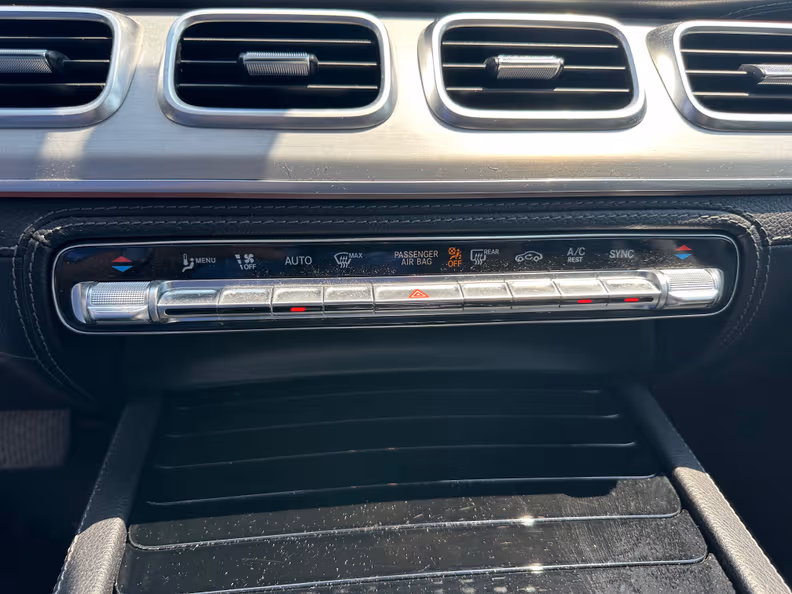 Mercedes-Benz GLE-Class - 30