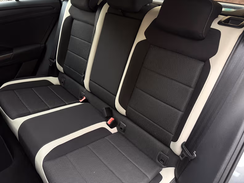 Volkswagen T-ROC - 24