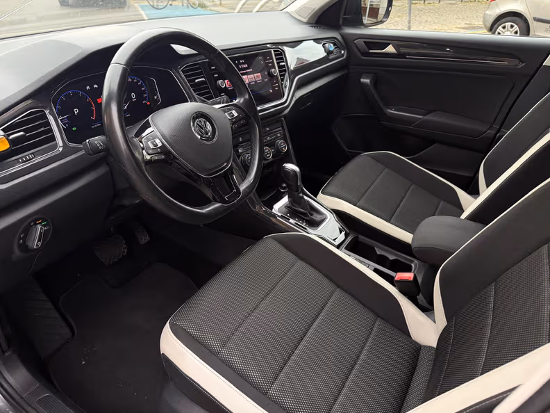 Volkswagen T-ROC - 10