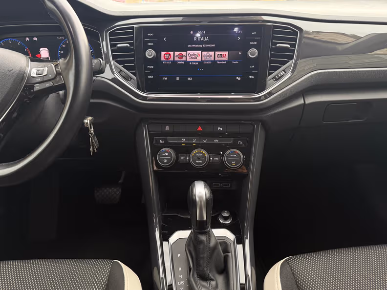 Volkswagen T-ROC - 17