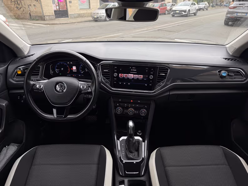 Volkswagen T-ROC - 11