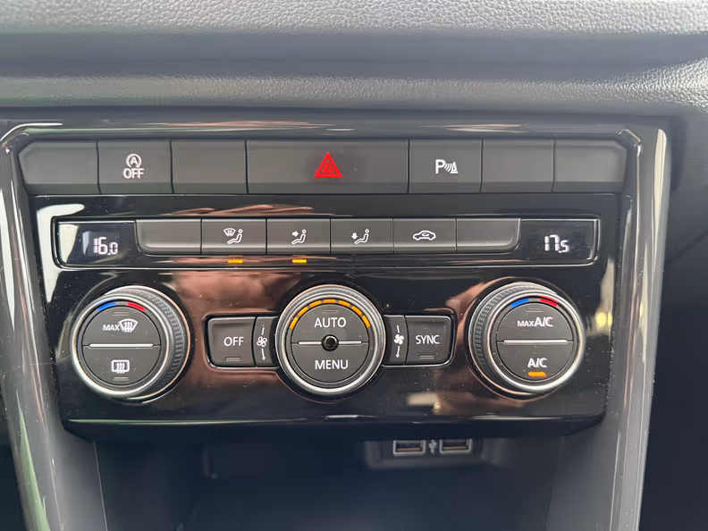 Volkswagen T-ROC - 19