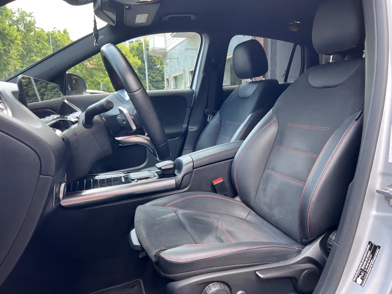 Mercedes-Benz GLA-Class - 11