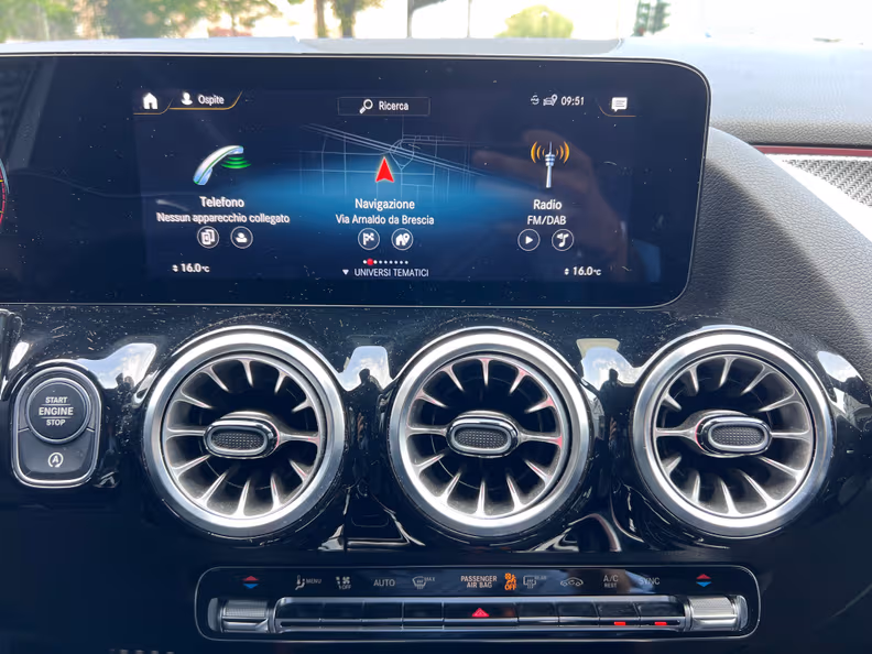 Mercedes-Benz GLA-Class - 14