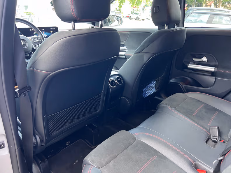 Mercedes-Benz GLA-Class - 29