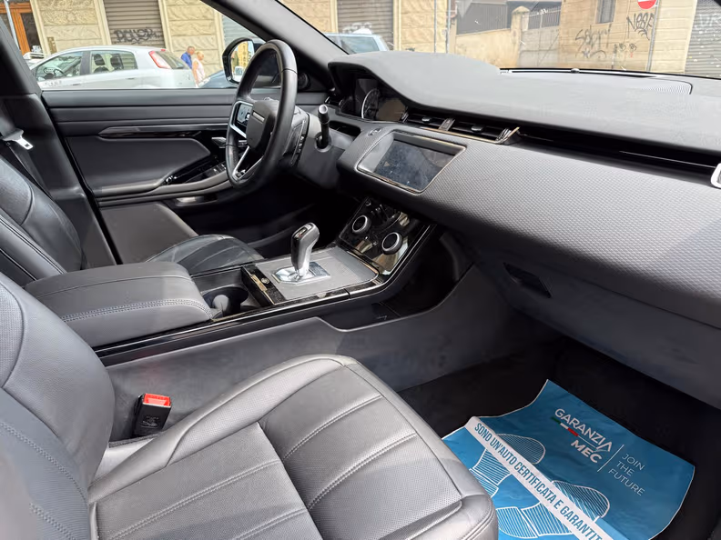 Land Rover Range Rover Evoque - 27